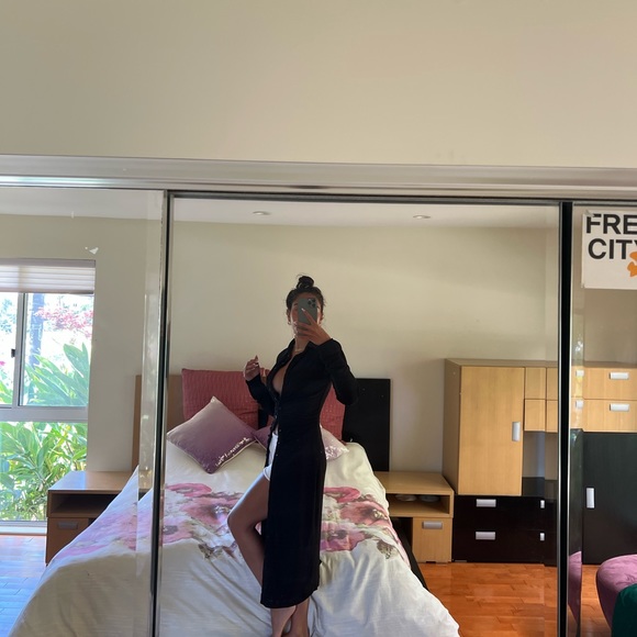 With Jean long sleeve ruched maxi dress - Picture 2 of 3